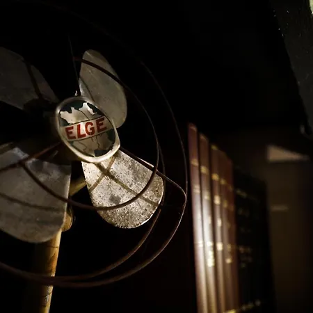 Le Moulin De Salazar Πανσιόν