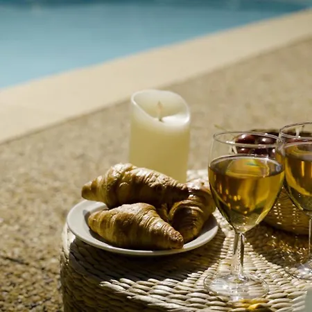 Le Moulin De Salazar Montbarla