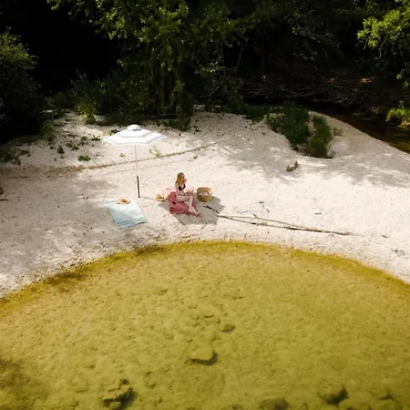 Le Moulin De Salazar Πανσιόν