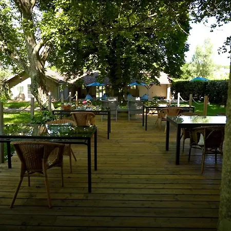 Πανσιόν Le Moulin De Salazar 3*